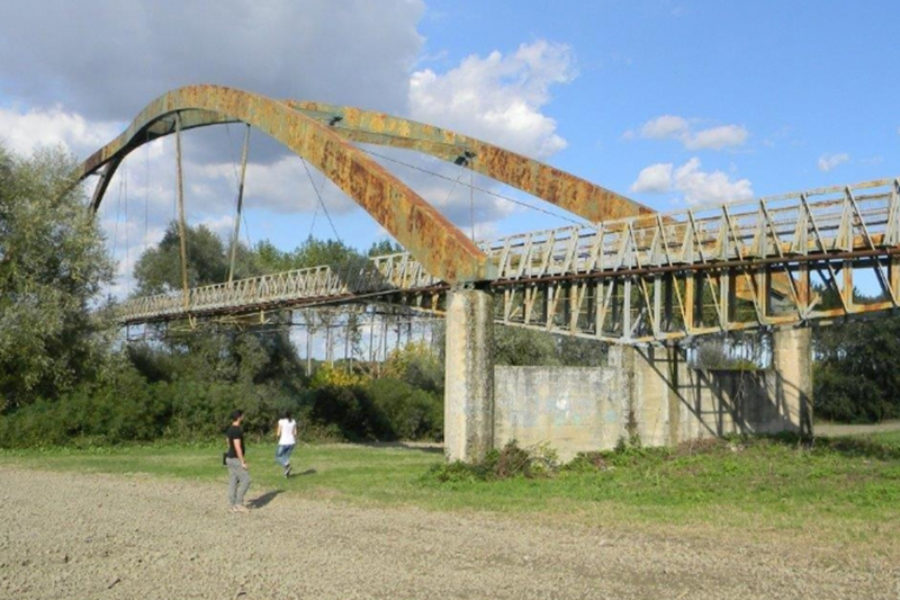 2015  003 – valutazione di sicurezza e ripristino di ponte metallico