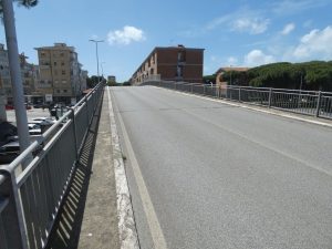 Valutazione della sicurezza e interventi su cavalcavia a Livorno